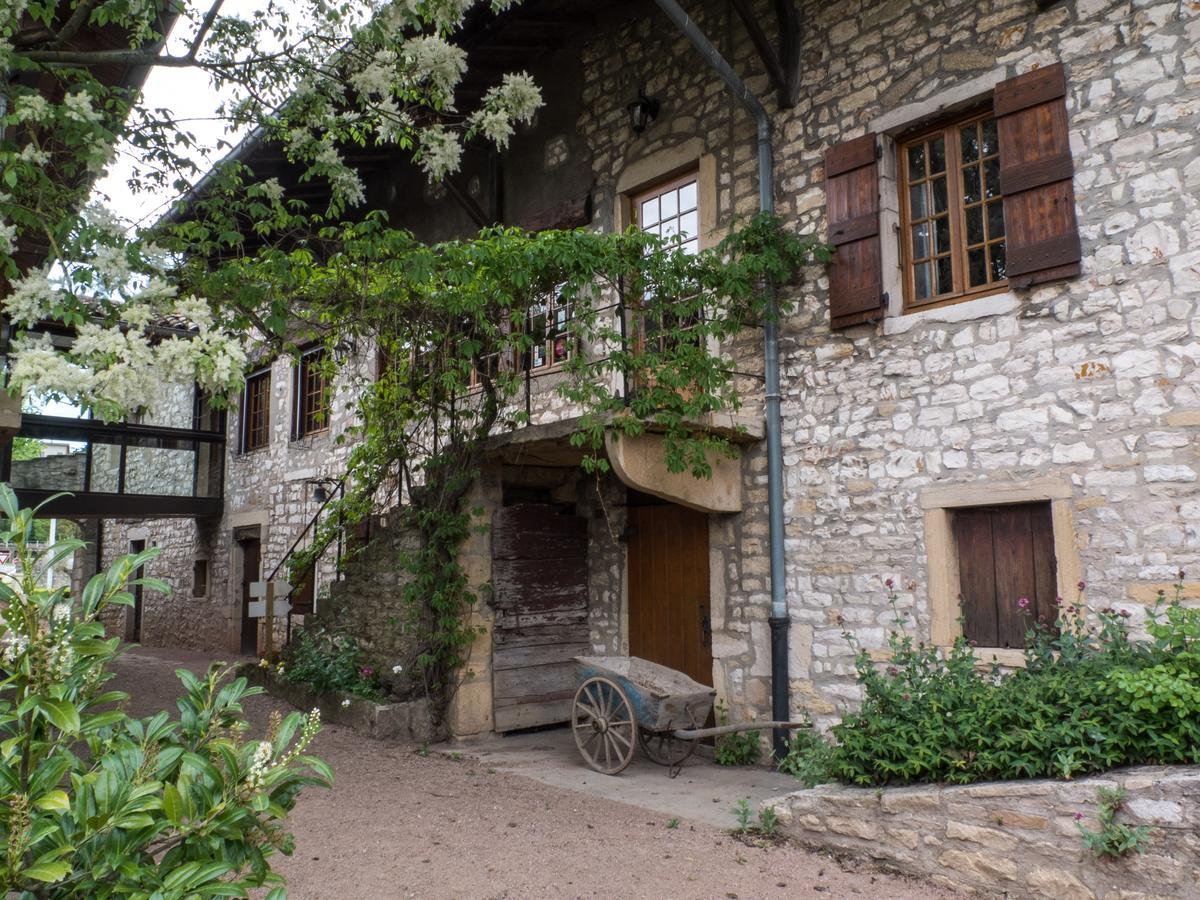Logis Hotel Restaurant La Vieille Ferme, Macon Nord Sance Exterior photo