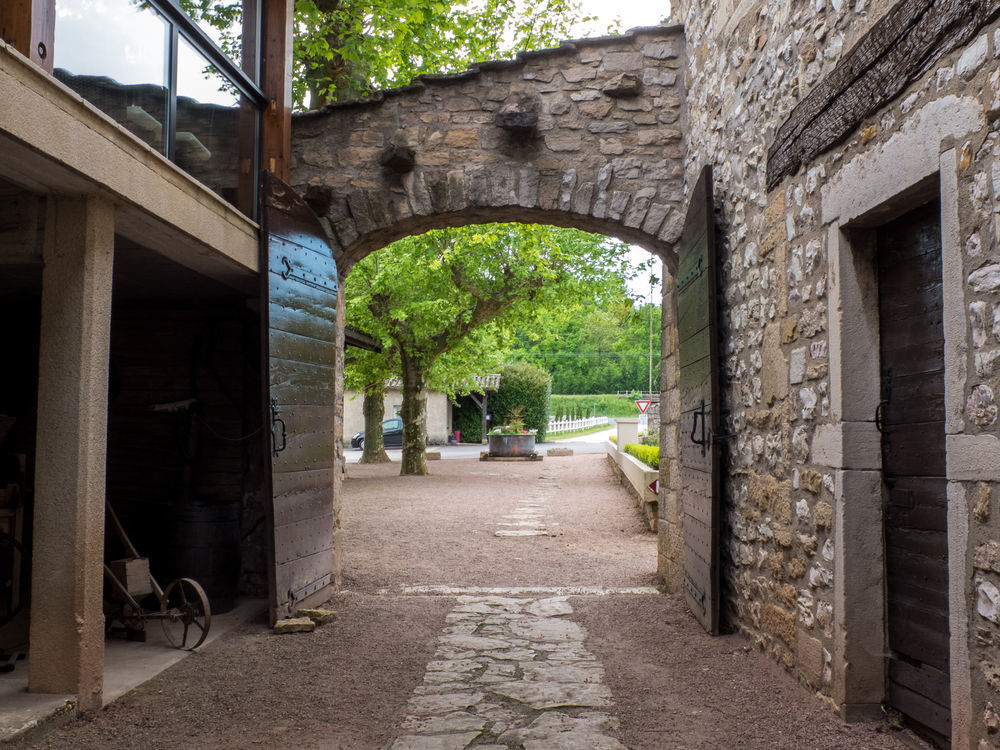 Logis Hotel Restaurant La Vieille Ferme, Macon Nord Sance Exterior photo
