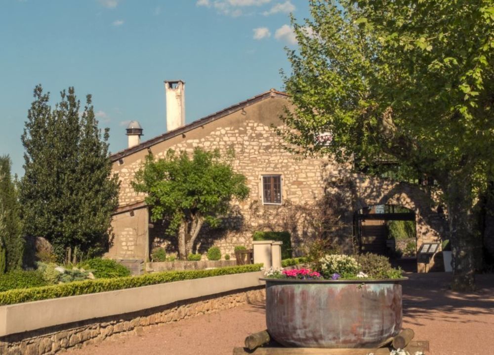 Logis Hotel Restaurant La Vieille Ferme, Macon Nord Sance Exterior photo